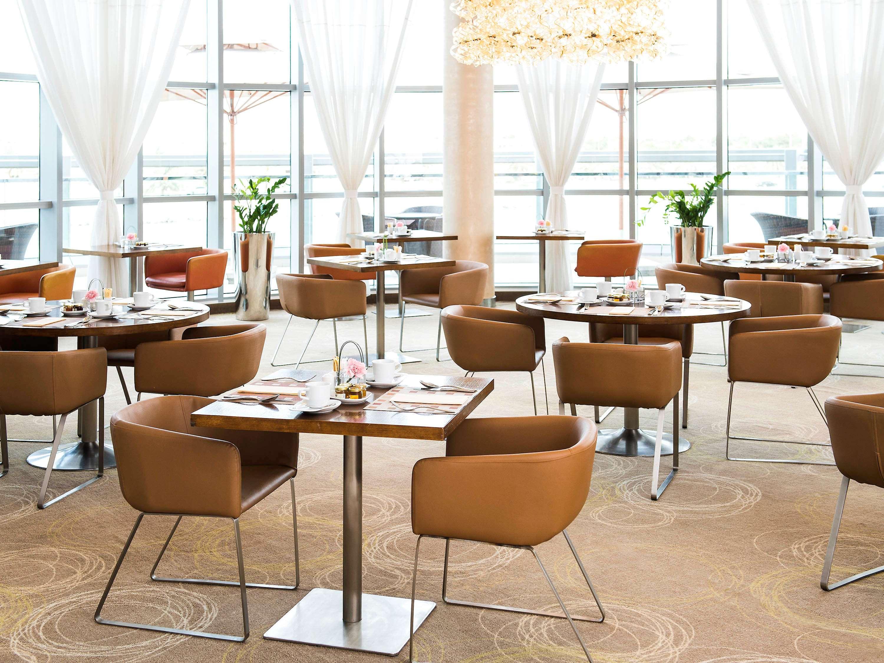 Novotel Abu Dhabi Gate Екстериор снимка