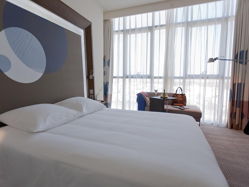 Novotel Abu Dhabi Gate Екстериор снимка